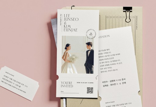 모먼트 인 티켓 PHOTOGRAPHY 청첩장